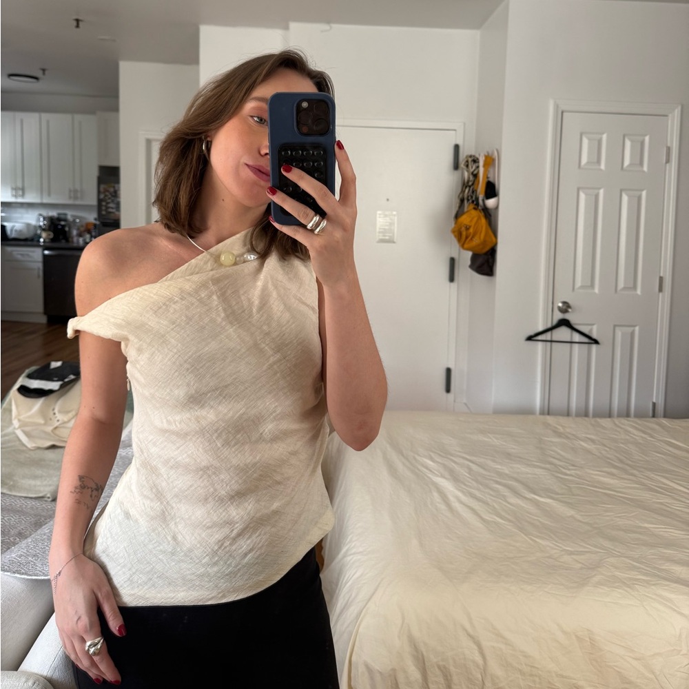 Asymmetric Top from Massimo Dutti